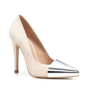 BLUSH NUDE METAL CAP-TOE PUMPS